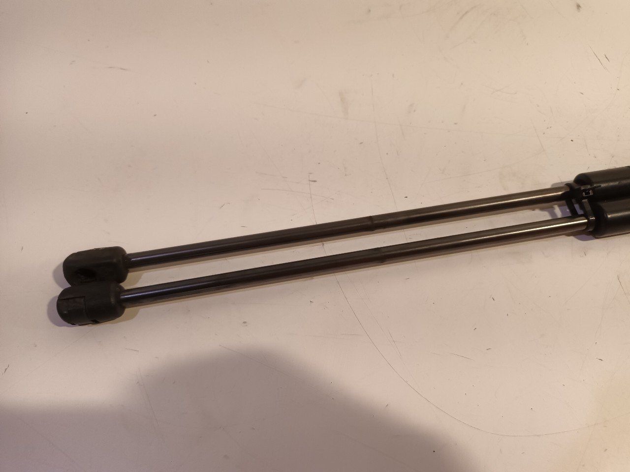 Gasdrukveerset voor Jaguar XF gas pressure springs usado en Menorca foto 2