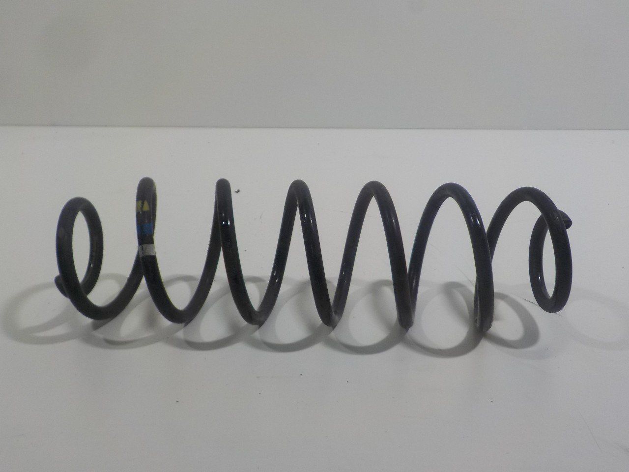 Spiraalveer achter links of rechts uitwisselbaar Opel Crossland spiral spring usado en Menorca foto 4