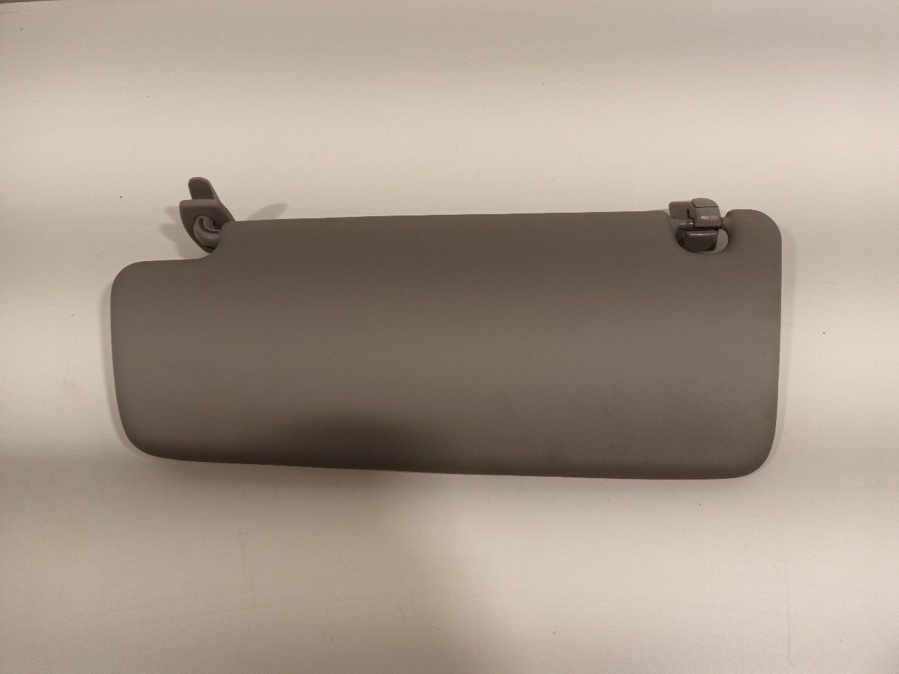 Zonneklep rechts Opel Corsa sun visor single usado en Menorca foto 6