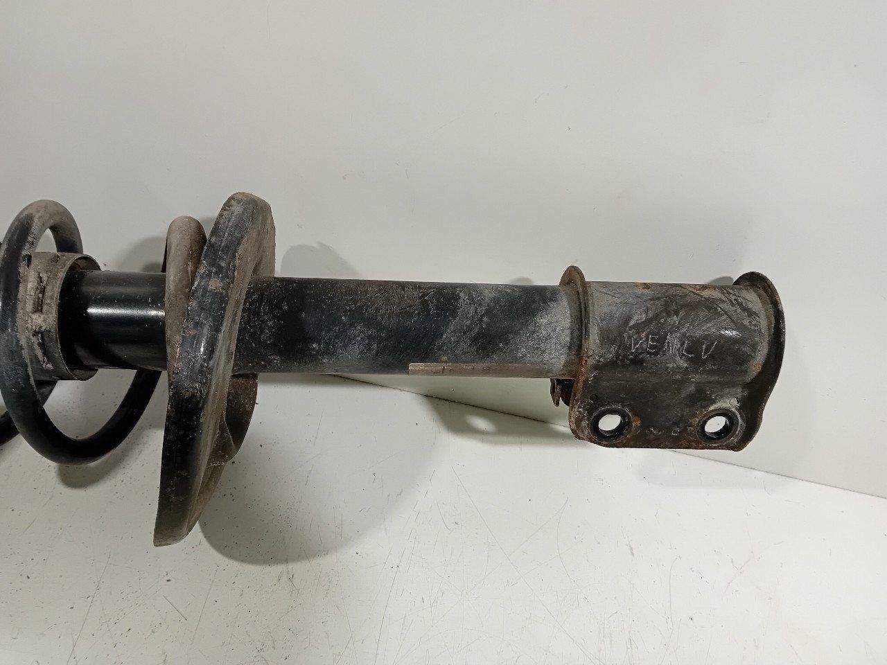 Veerpoot links voor Dacia Dokker strut complete single usado en Menorca foto 4