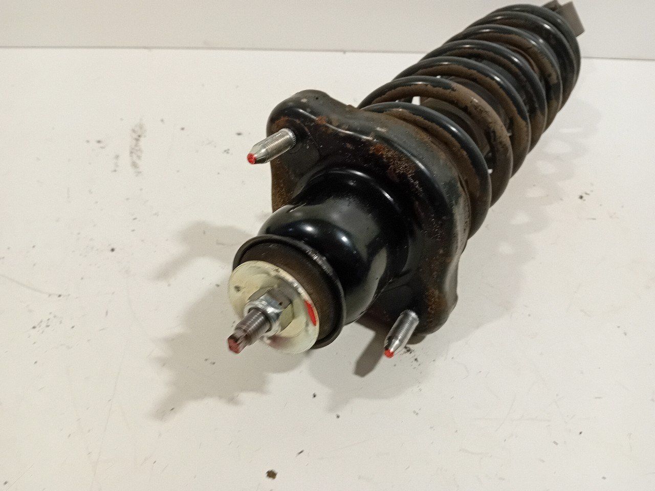 Veerpoot links achter Mitsubishi Eclipse strut complete single usado en Menorca foto 2