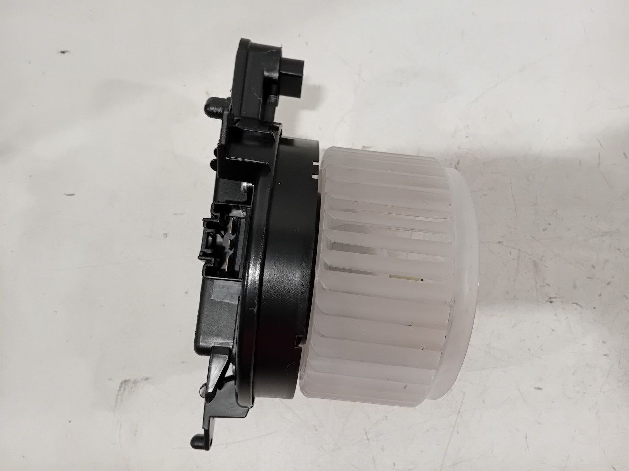 Kachel ventilator motor Toyota Yaris heater engine booster usado en Menorca foto 2