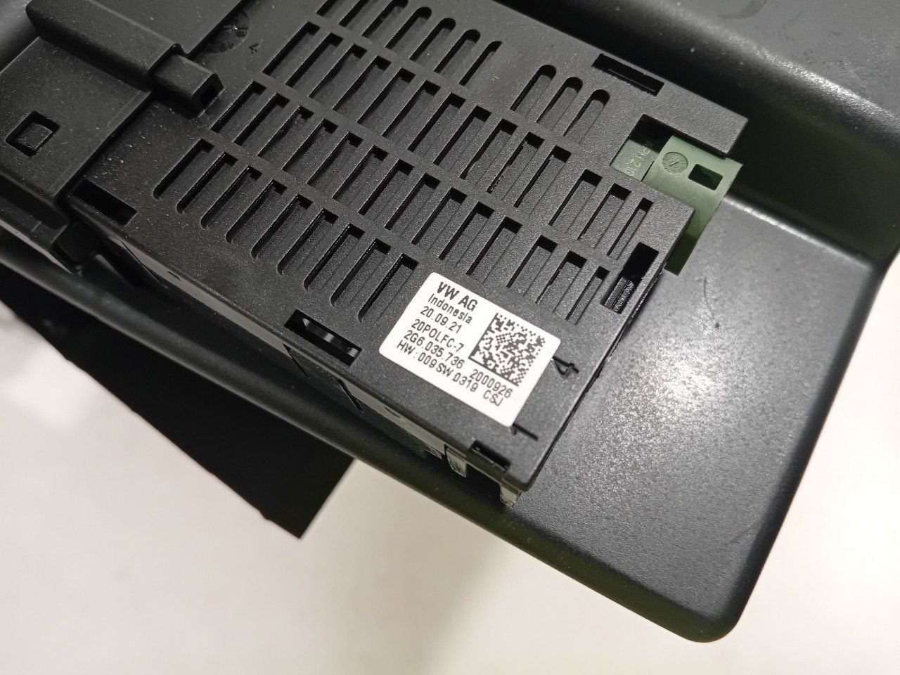 Middenconsole Volkswagen Polo centre console usado en Menorca foto 6