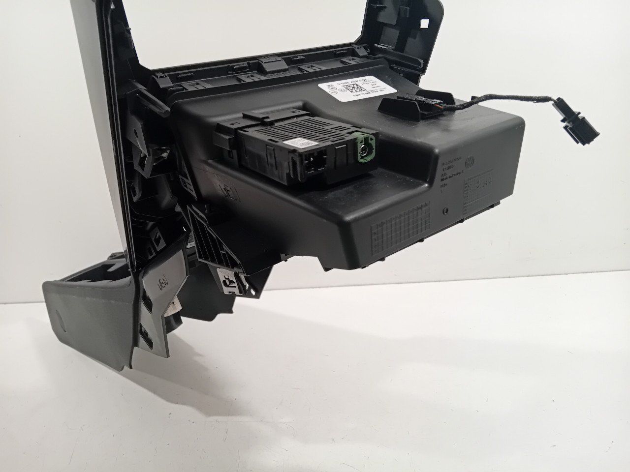 Middenconsole Volkswagen Polo centre console usado en Menorca foto 5