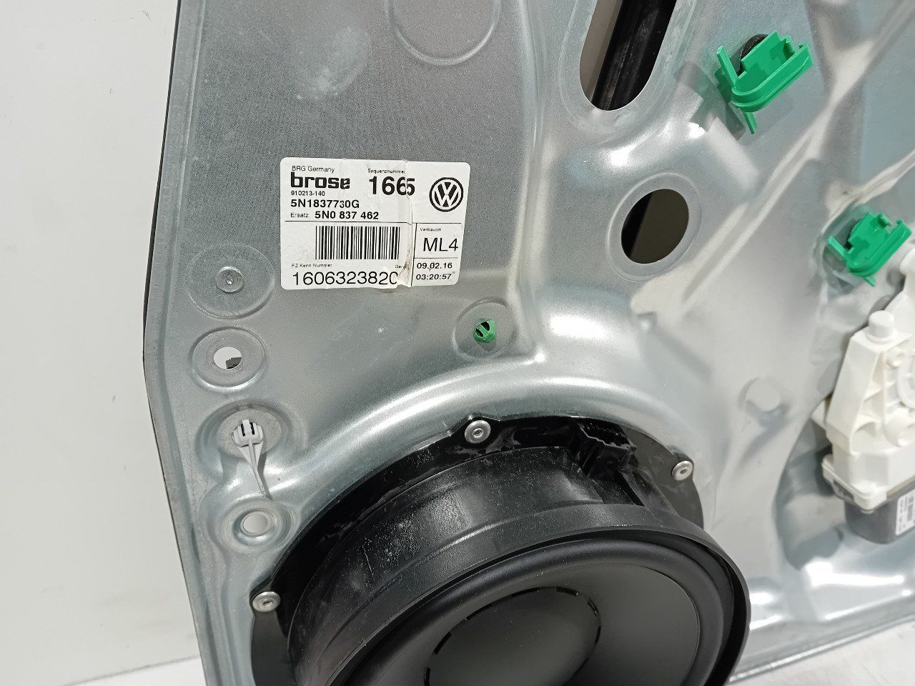 Raammechaniek elektrisch rechts voor Volkswagen Tiguan window mechanism usado en Menorca foto 3
