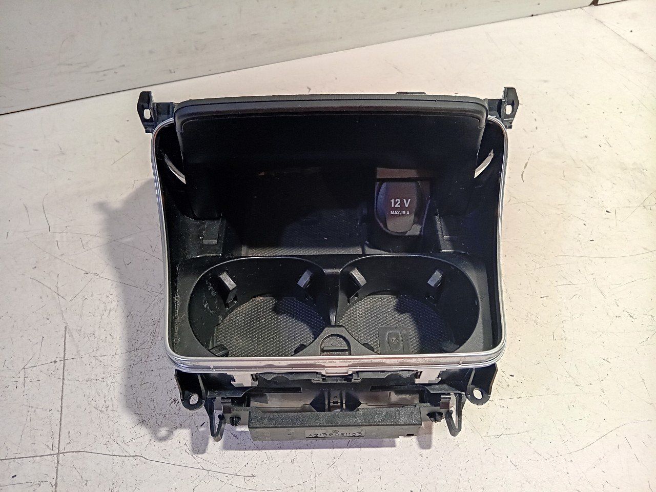 Opbergvak middenconsole Mercedes-Benz C-Clase centre console usado en Menorca foto 2