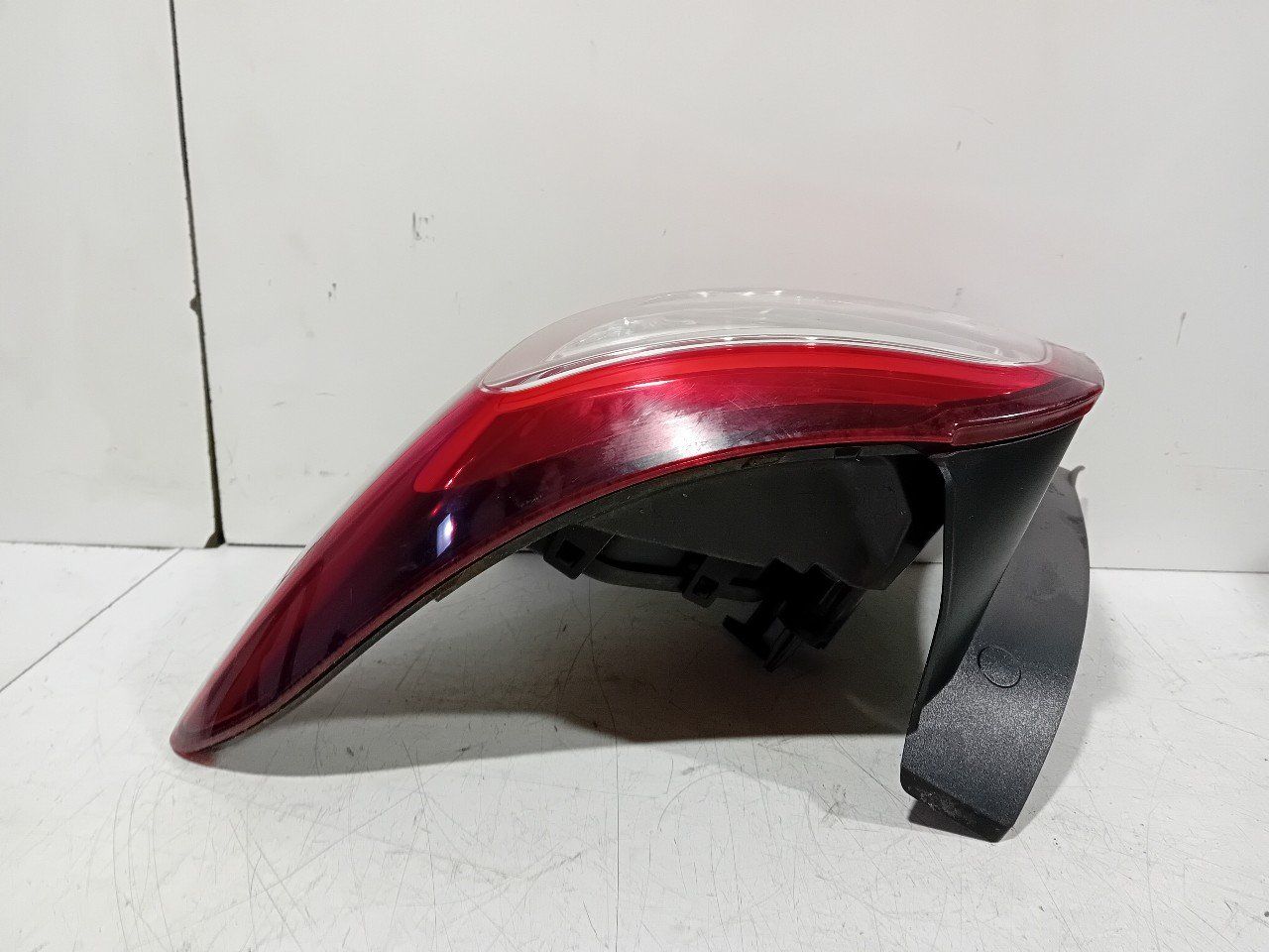 Achterlicht carrosserie rechts Dacia Sandero tail light single usado en Menorca foto 4