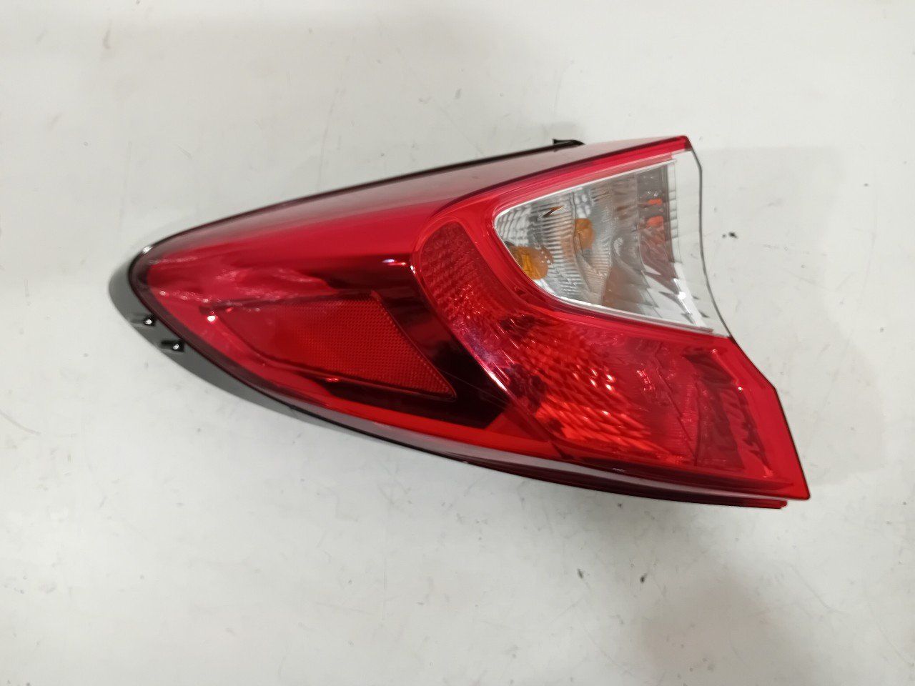 Achterlicht links buiten Toyota C-HR tail light single usado en Menorca