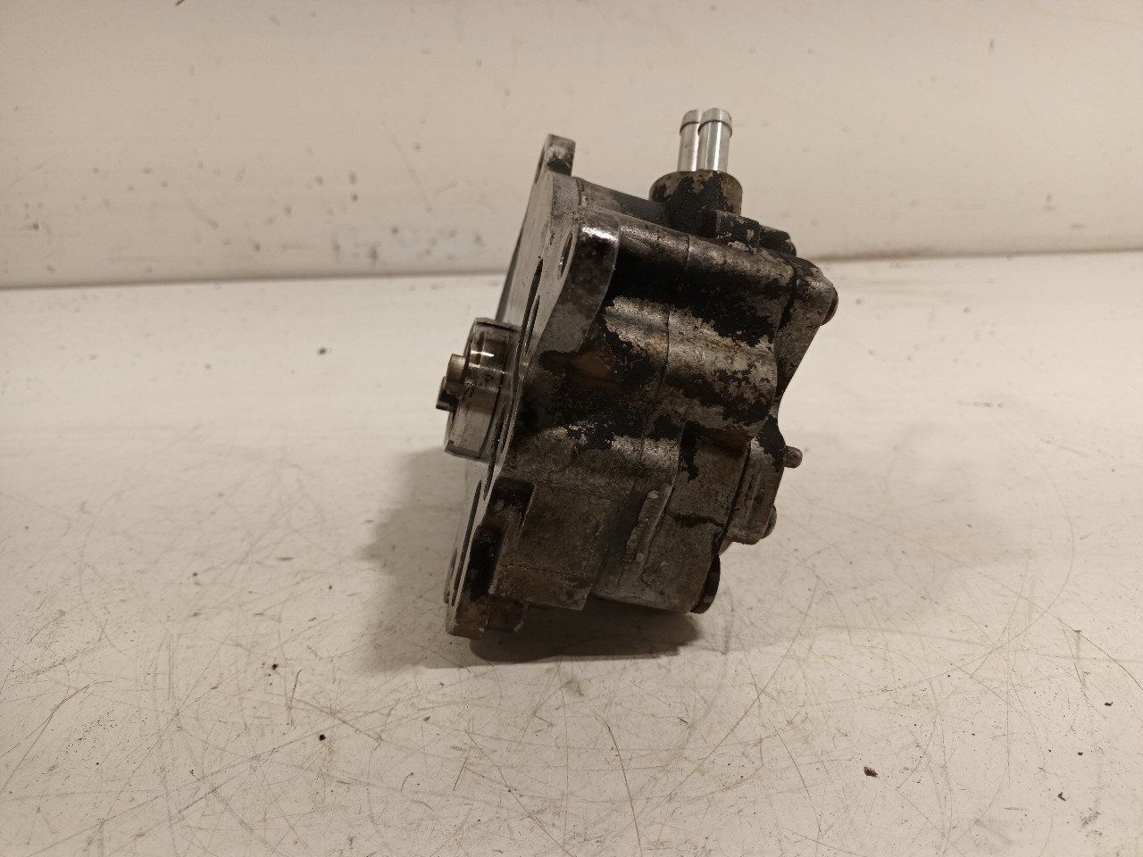 Vacuümpomp Volkswagen Golf vacuum pump brake booster usado en Menorca foto 4