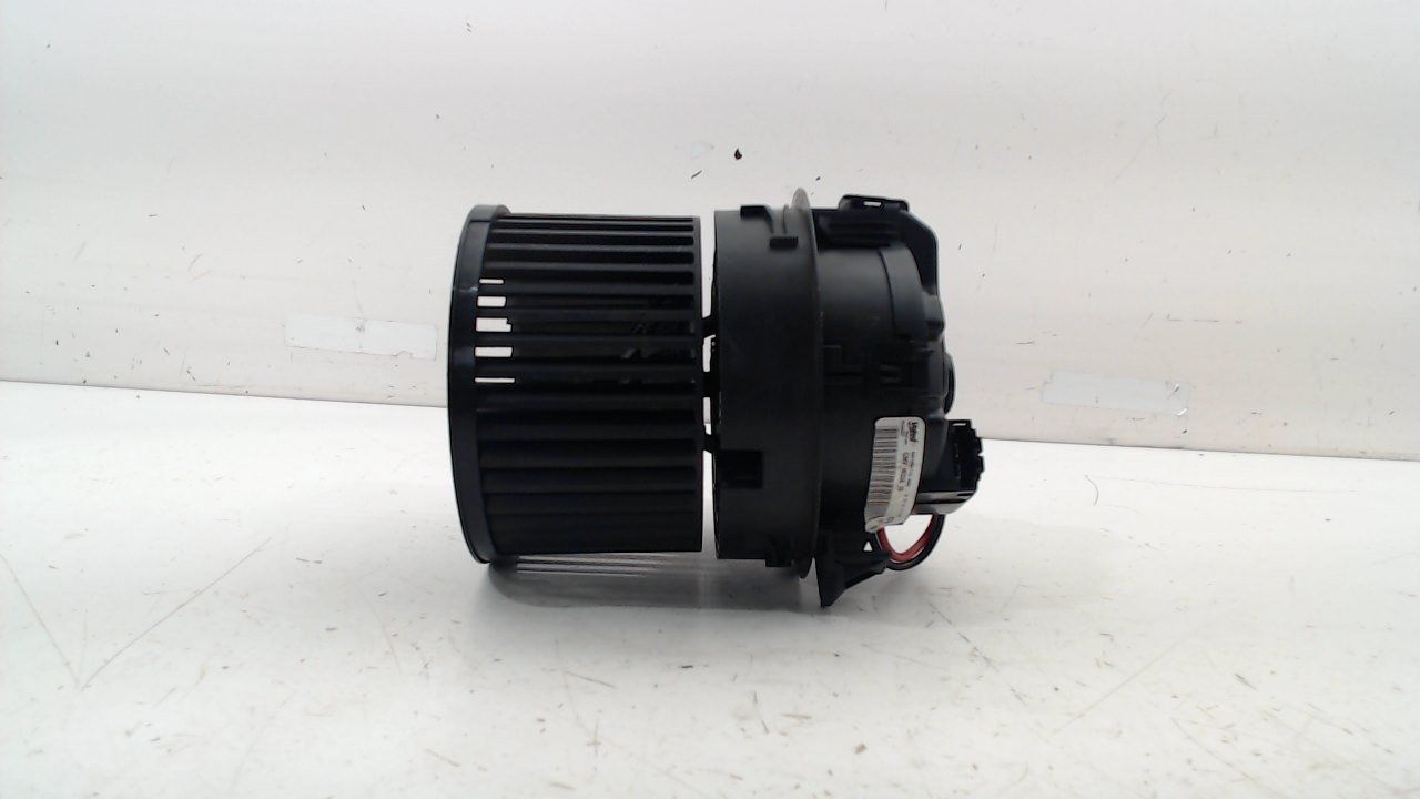 Kachel ventilator motor Peugeot 208 heater engine booster usado en Menorca foto 3