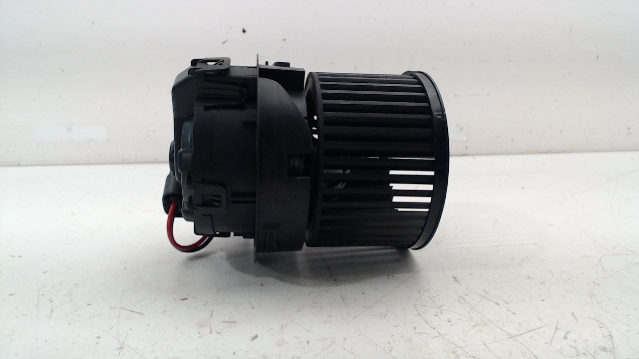 Kachel ventilator motor Peugeot 208 heater engine booster usado en Menorca foto 5