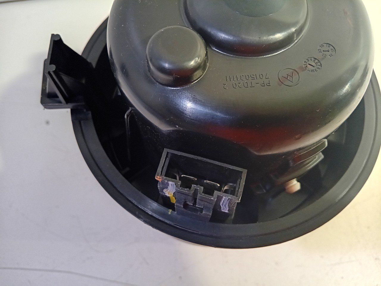 Kachel ventilator motor Opel Corsa heater engine booster usado en Menorca foto 5