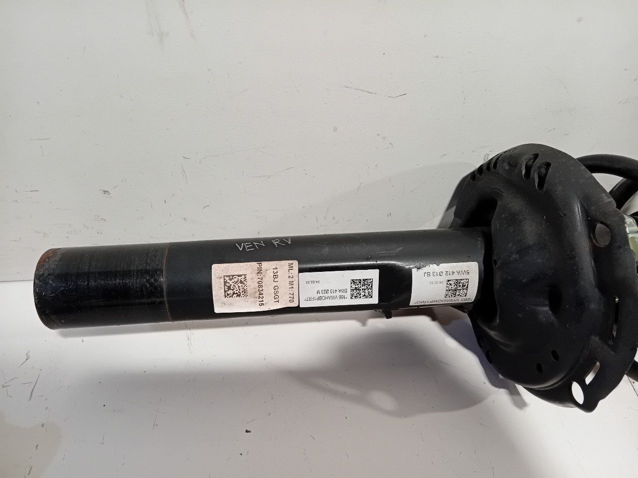 Veerpoot rechts voor Volkswagen Golf strut complete single usado en Menorca foto 2