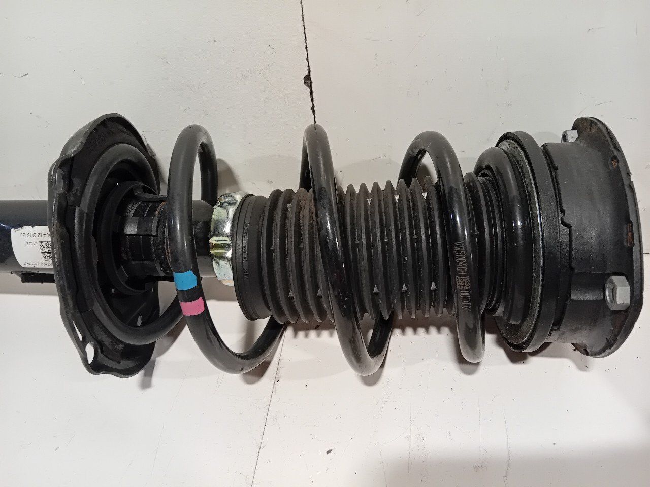 Veerpoot rechts voor Volkswagen Golf strut complete single usado en Menorca foto 4