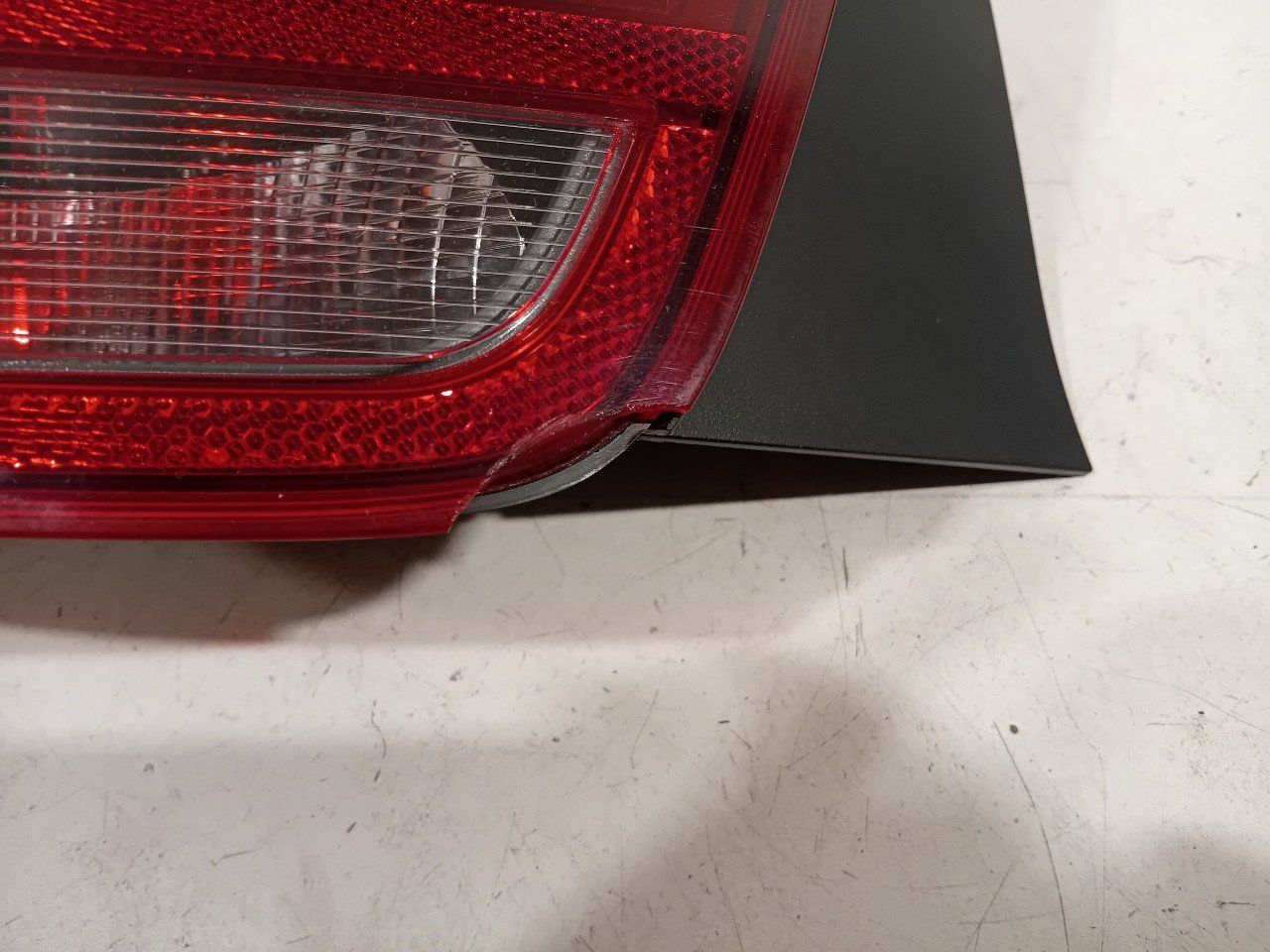 Achterlicht links buiten BMW 1 serie tail light single usado en Menorca