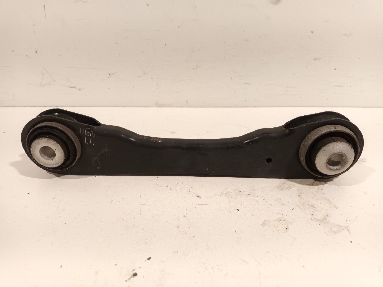 Draagarm links achter BMW 5 serie support arm usado en Menorca