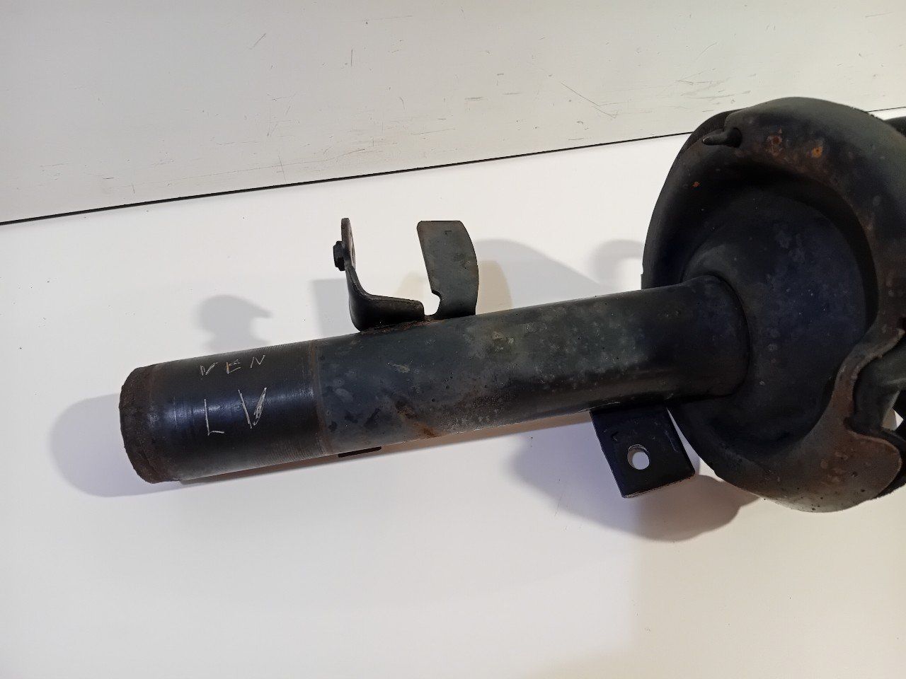 Veerpoot links voor Ford Grand C-Max strut complete single usado en Menorca foto 4