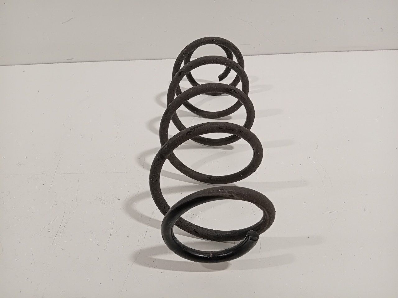 Spiraalveer achter links of rechts uitwisselbaar Toyota Aygo spiral spring usado en Menorca foto 2