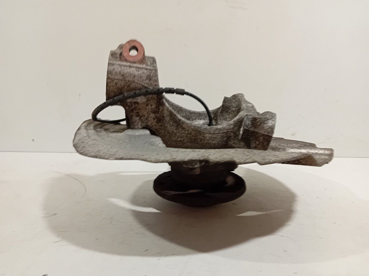 Wielnaaf rechts voor BMW X1 wheel hub usado en Menorca foto 3