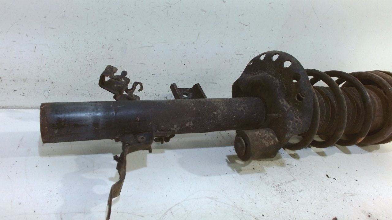 Veerpoot links achter Land Rover Evoque strut complete single usado en Menorca foto 3