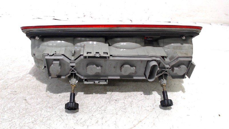 Achterlicht links buiten Ford Transit Connect tail light single usado en Menorca foto 3