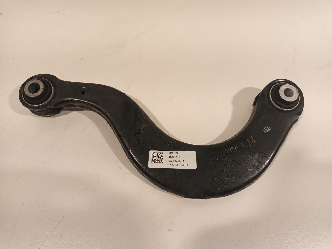 Draagarm links achter boven Volkswagen Golf support arm usado en Menorca