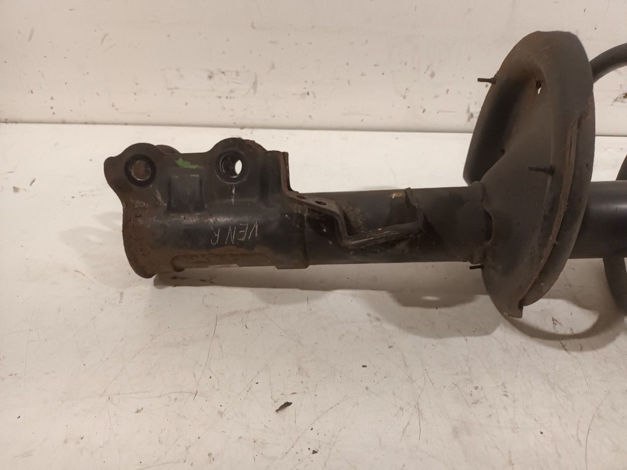 Veerpoot rechts voor Hyundai i20 strut complete single usado en Menorca foto 4