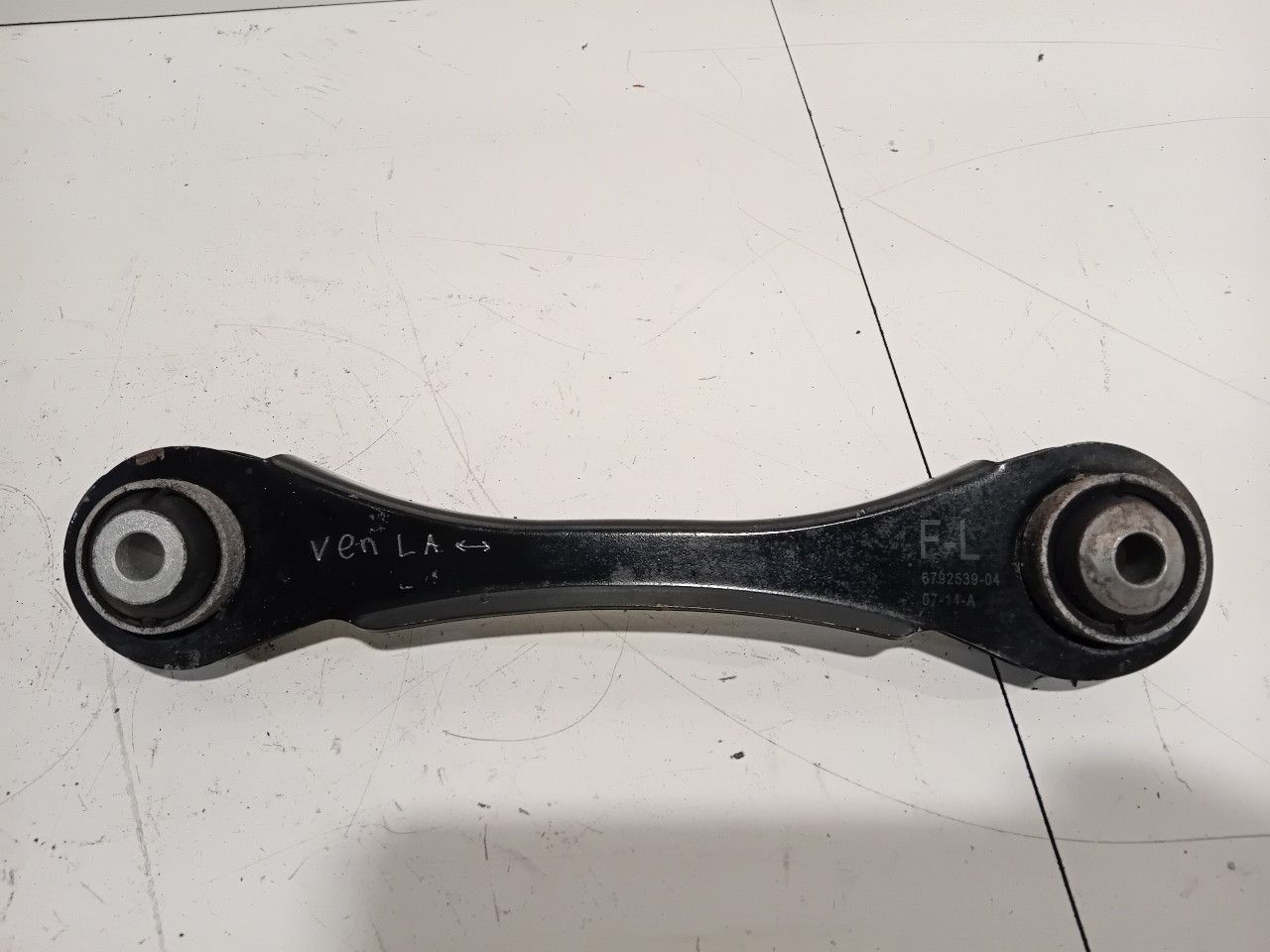 Draagarm links achter BMW 3 serie support arm usado en Menorca