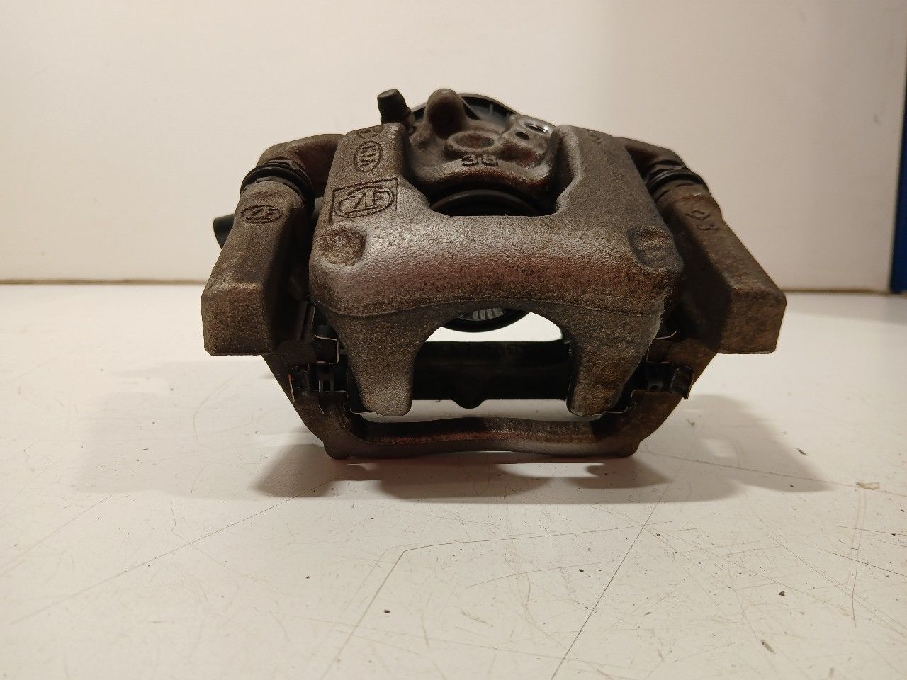 Remklauw links achter Hyundai Tucson caliper single usado en Menorca