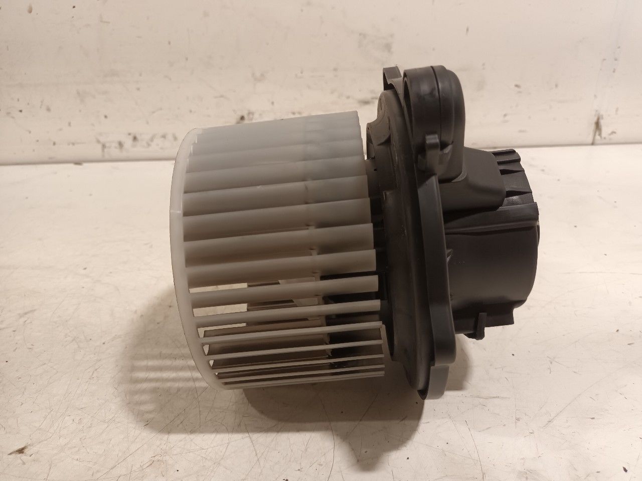 Kachel ventilator motor Hyundai i30 heater engine booster usado en Menorca foto 4