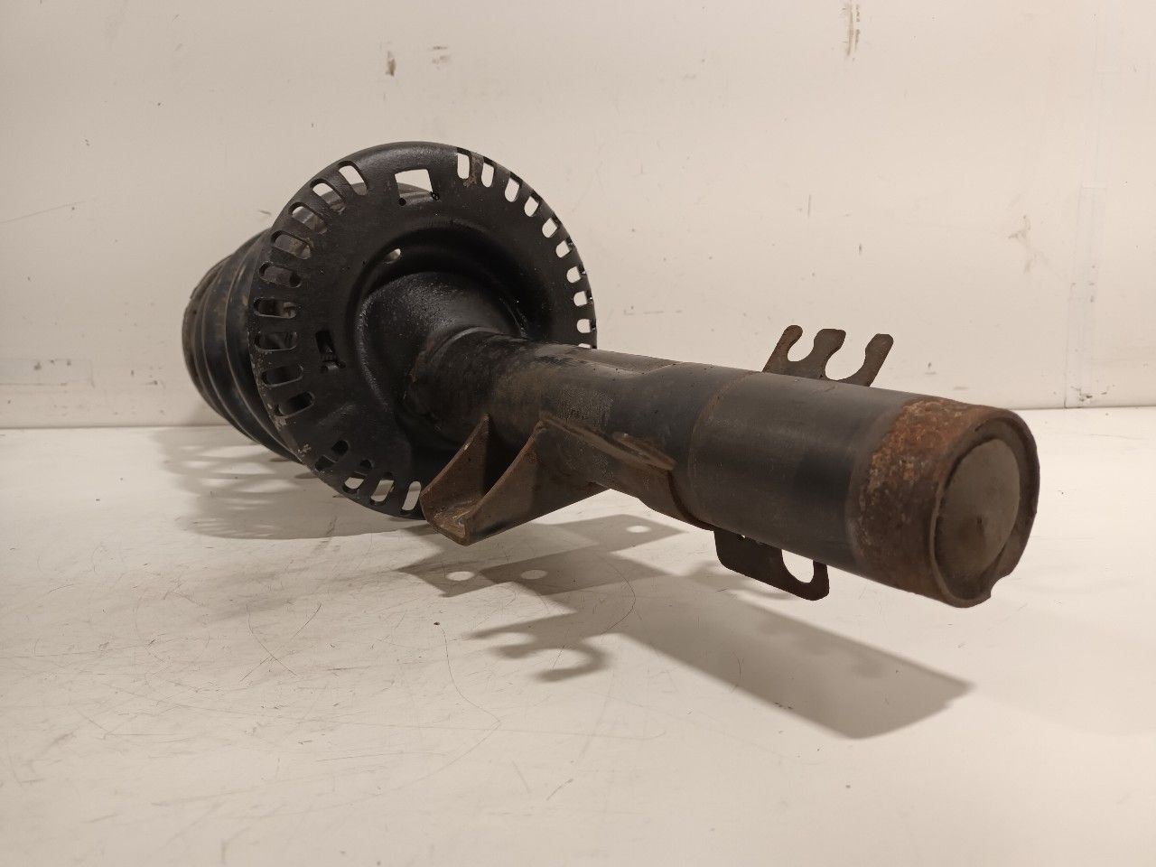 Veerpoot rechts voor Volkswagen Transporter strut complete single usado en Menorca foto 5