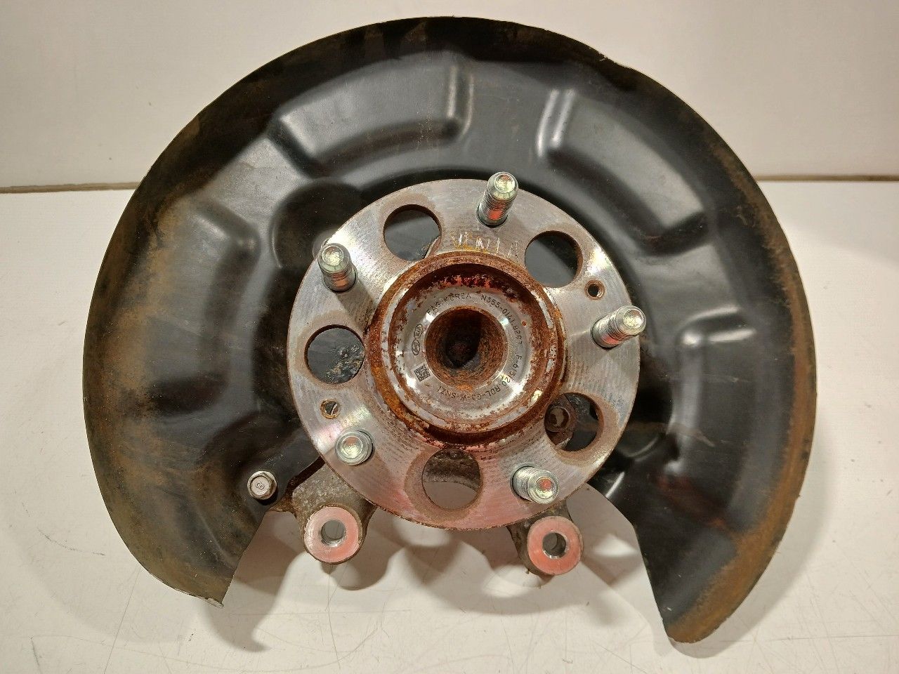 Wielnaaf links achter Kia Niro wheel hub usado en Menorca