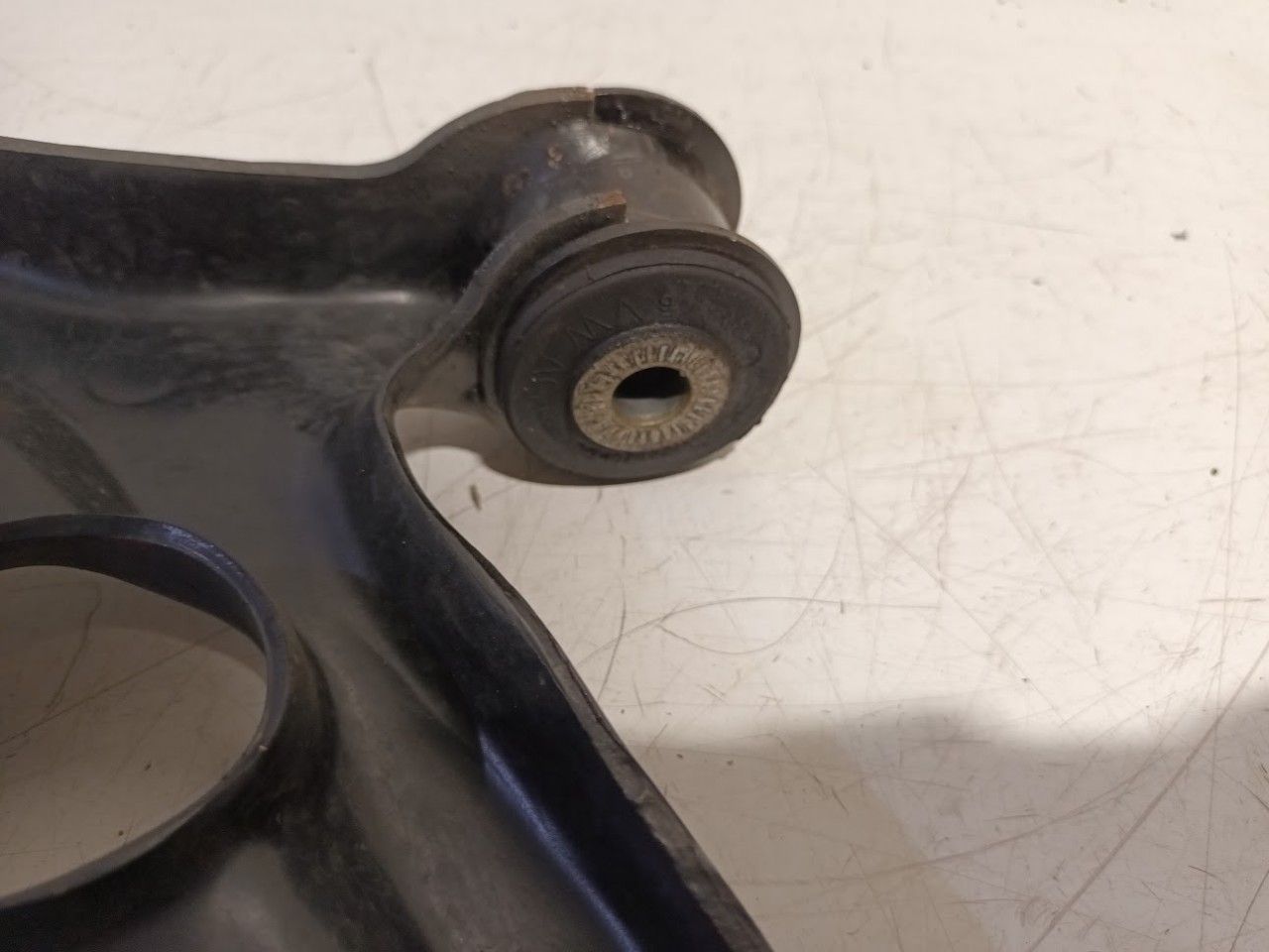 Draagarm rechts voor Skoda Superb support arm usado en Menorca foto 3