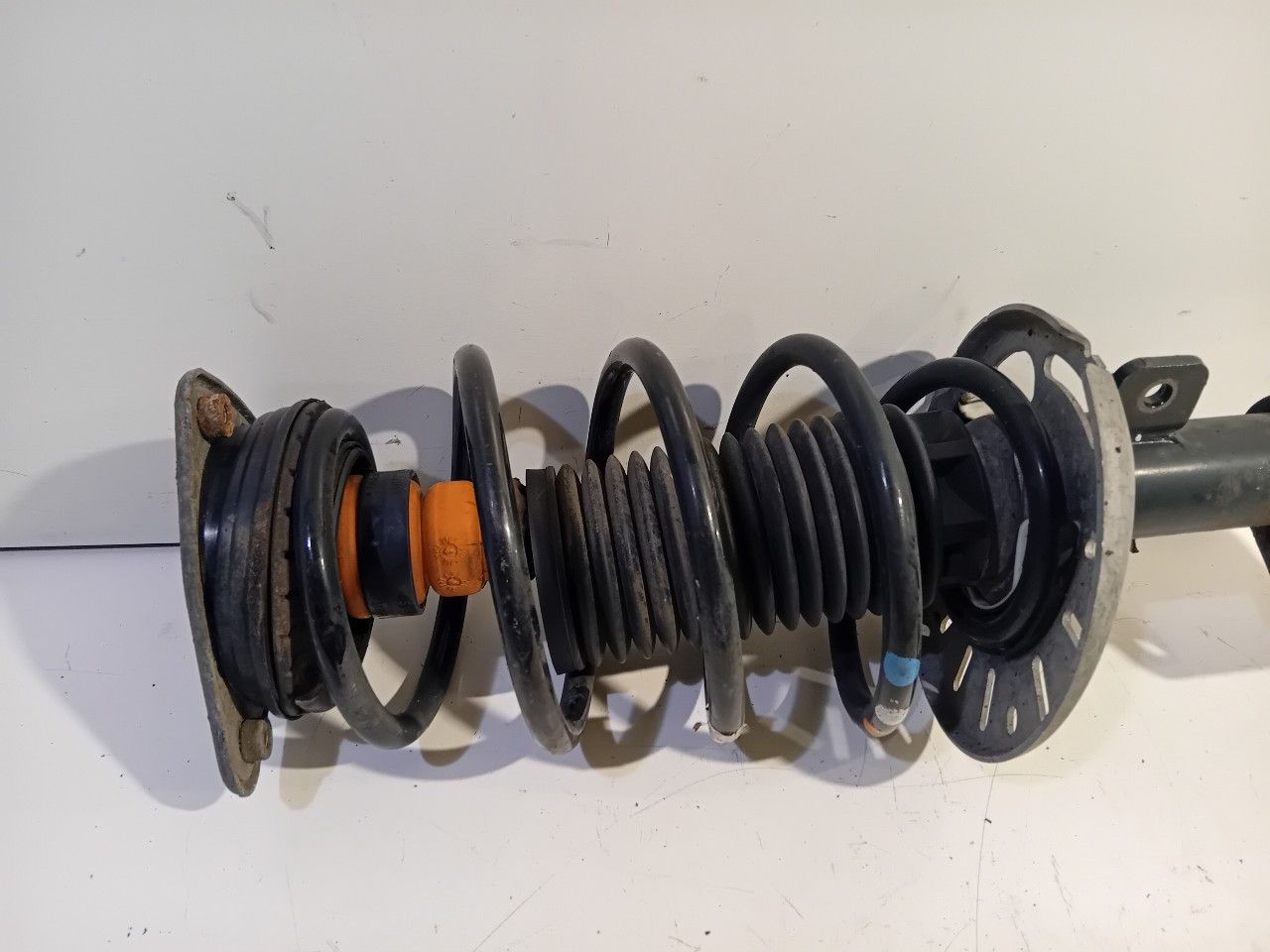 Veerpoot rechts voor Citroën C4 strut complete single usado en Menorca foto 2