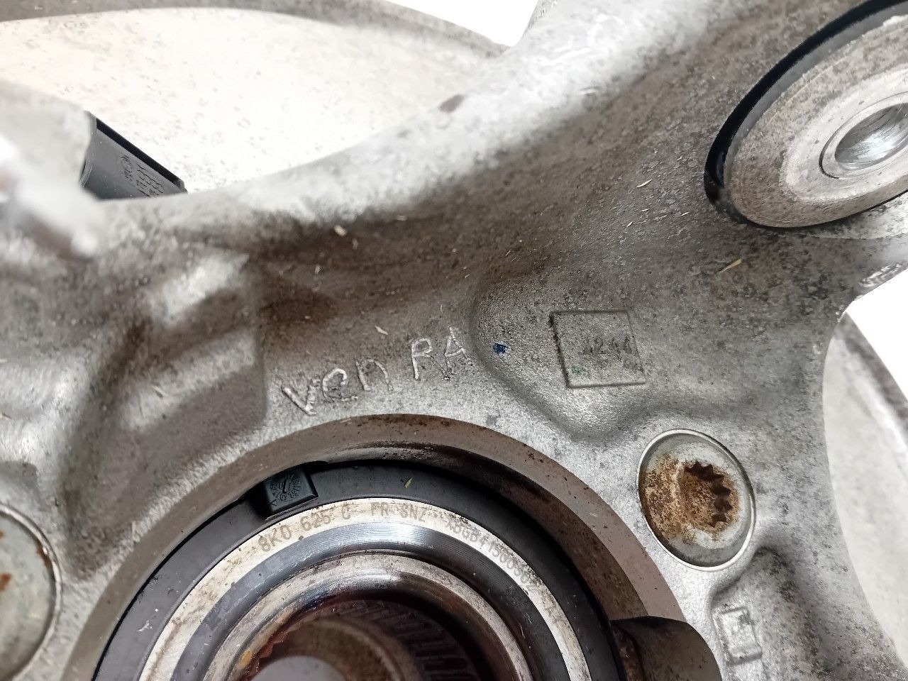 Wielnaaf rechts achter Audi RS5 wheel hub usado en Menorca foto 3