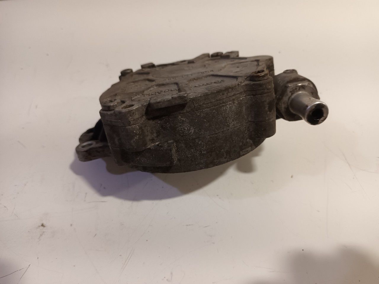 Vacuümpomp Volkswagen Caddy vacuum pump brake booster usado en Menorca foto 3