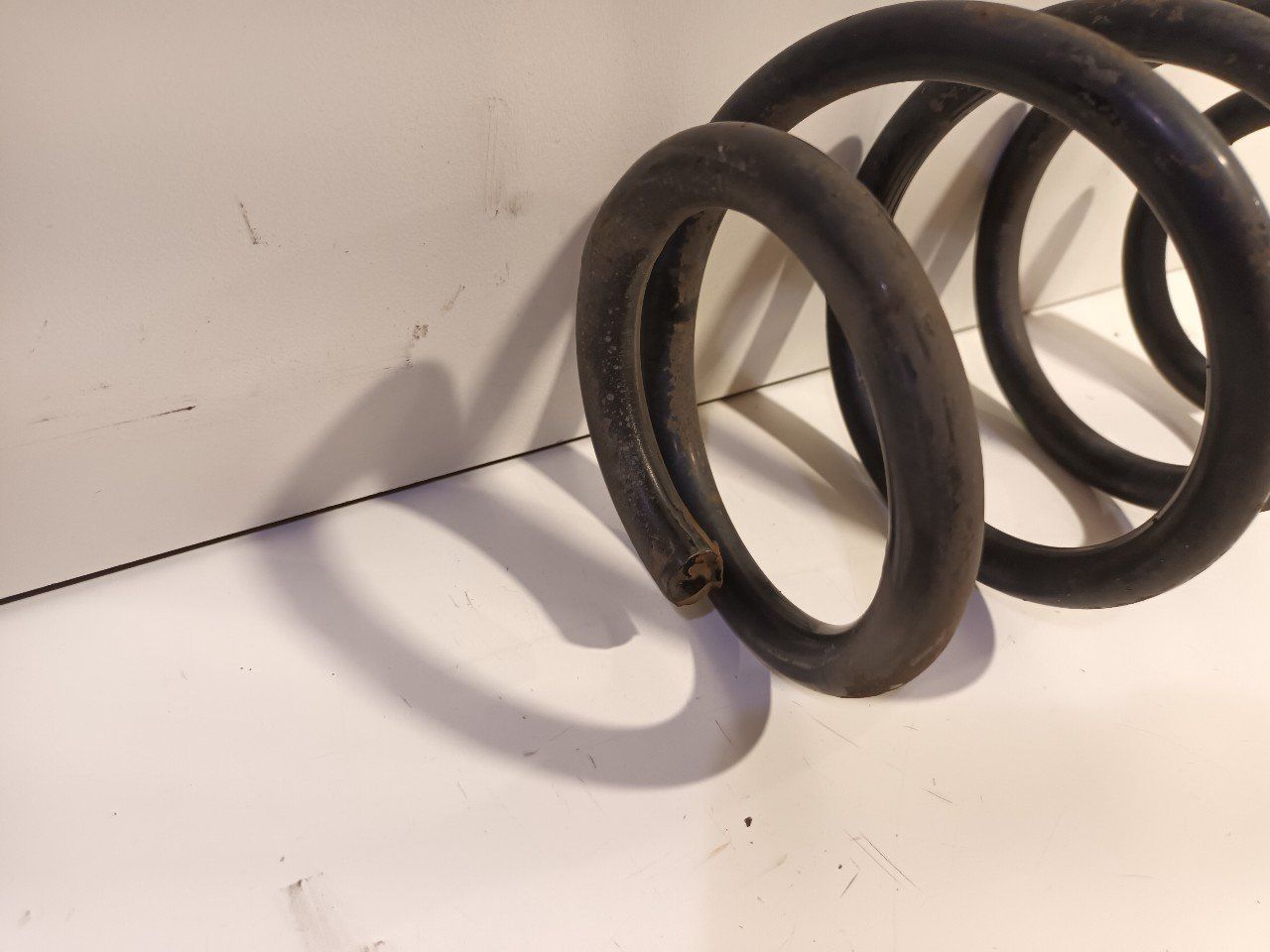 Spiraalveer achter links of rechts uitwisselbaar Renault Zoé spiral spring usado en Menorca foto 2