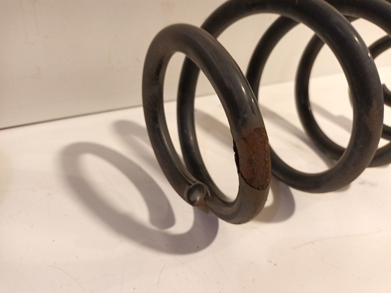 Spiraalveer achter links of rechts uitwisselbaar Renault Zoé spiral spring usado en Menorca foto 2