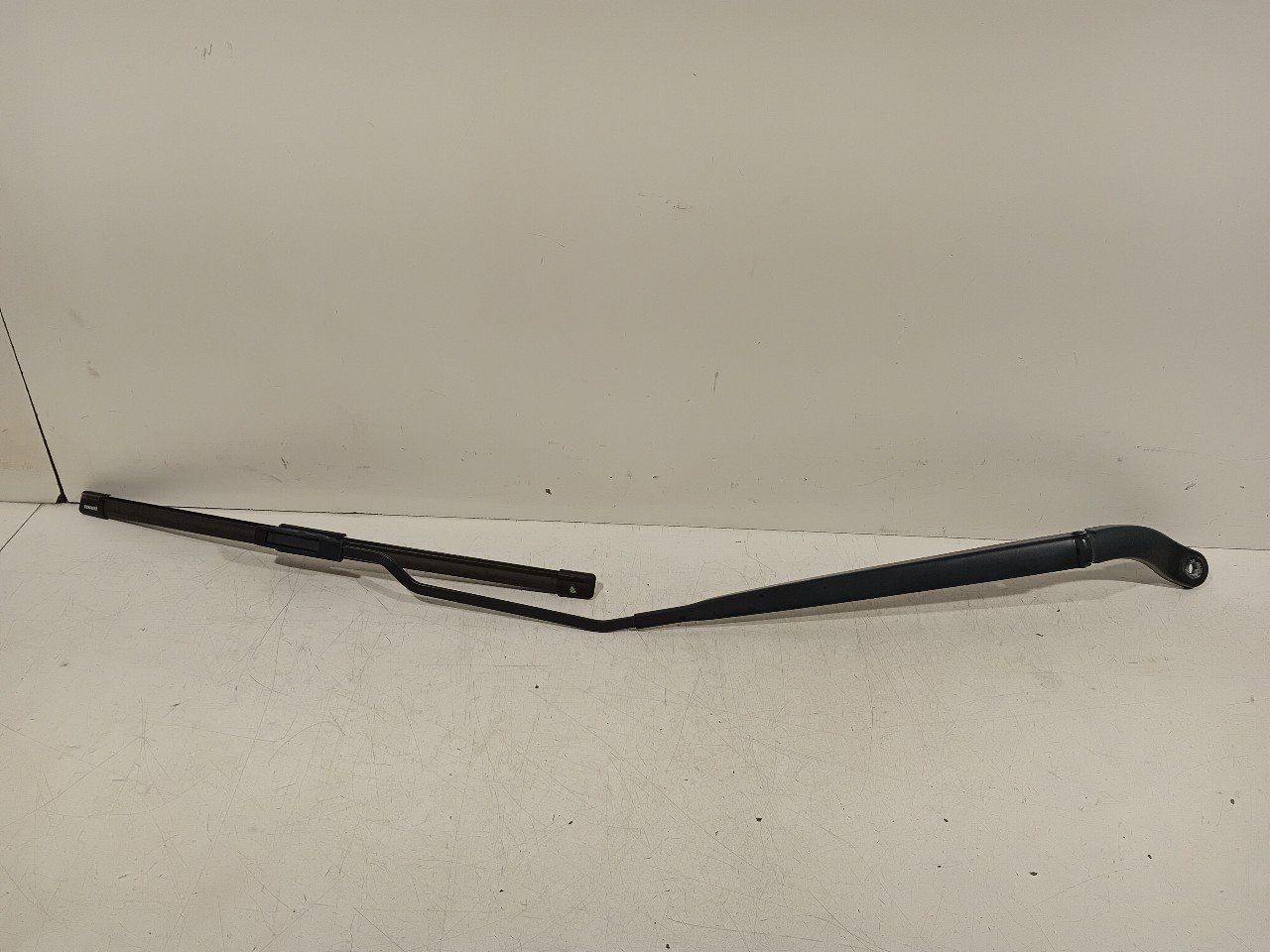 Ruitenwisserarm rechts voor Renault Mégane windscreen wiper arm usado en Menorca