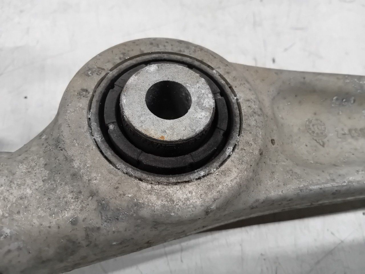 Draagarm links voor BMW 5 serie support arm usado en Menorca foto 3