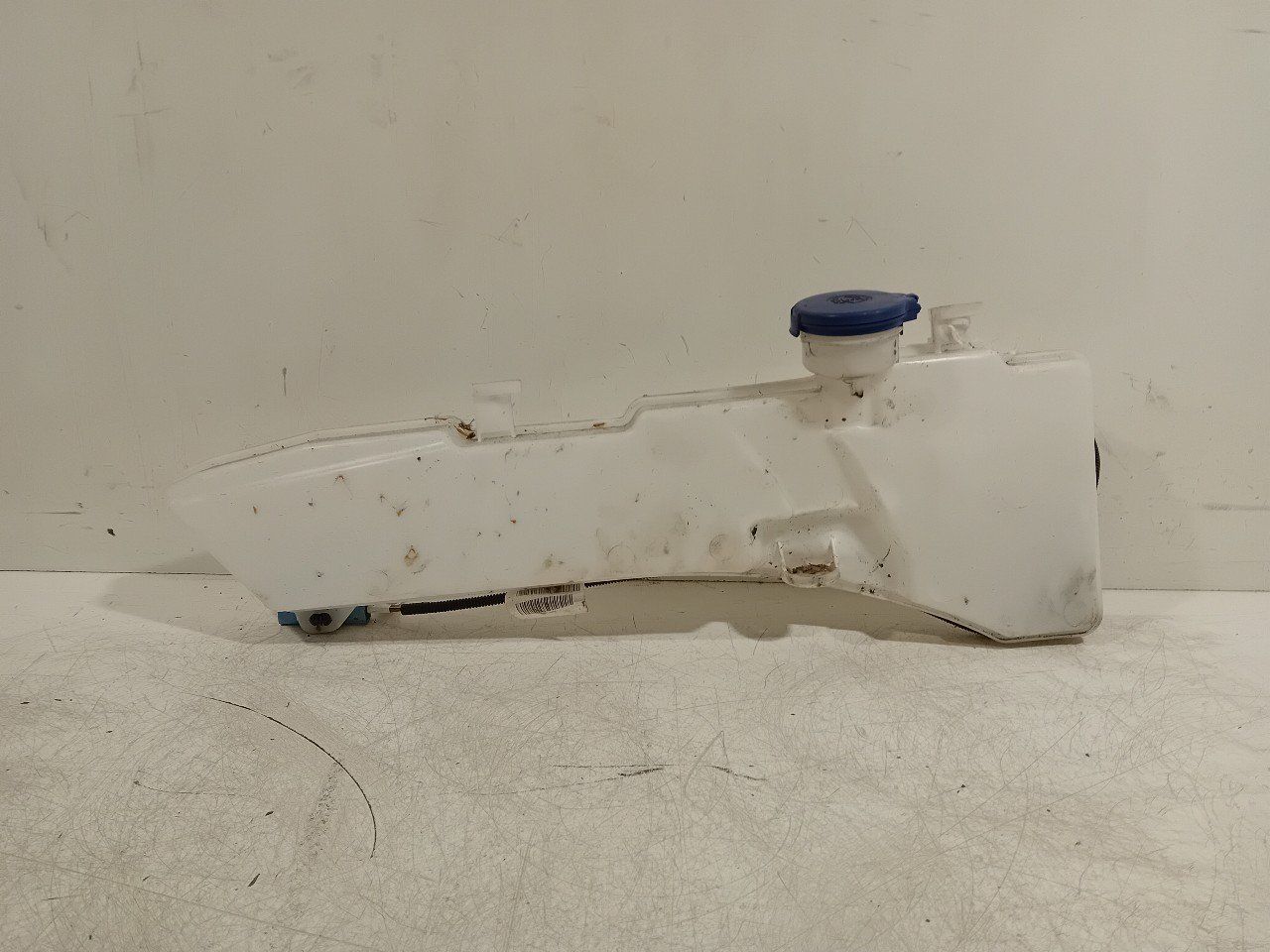 Ruitensproeierpomp + reservoir Citroën C4 windshield washer tank sprinkler tank usado en Menorca foto 4