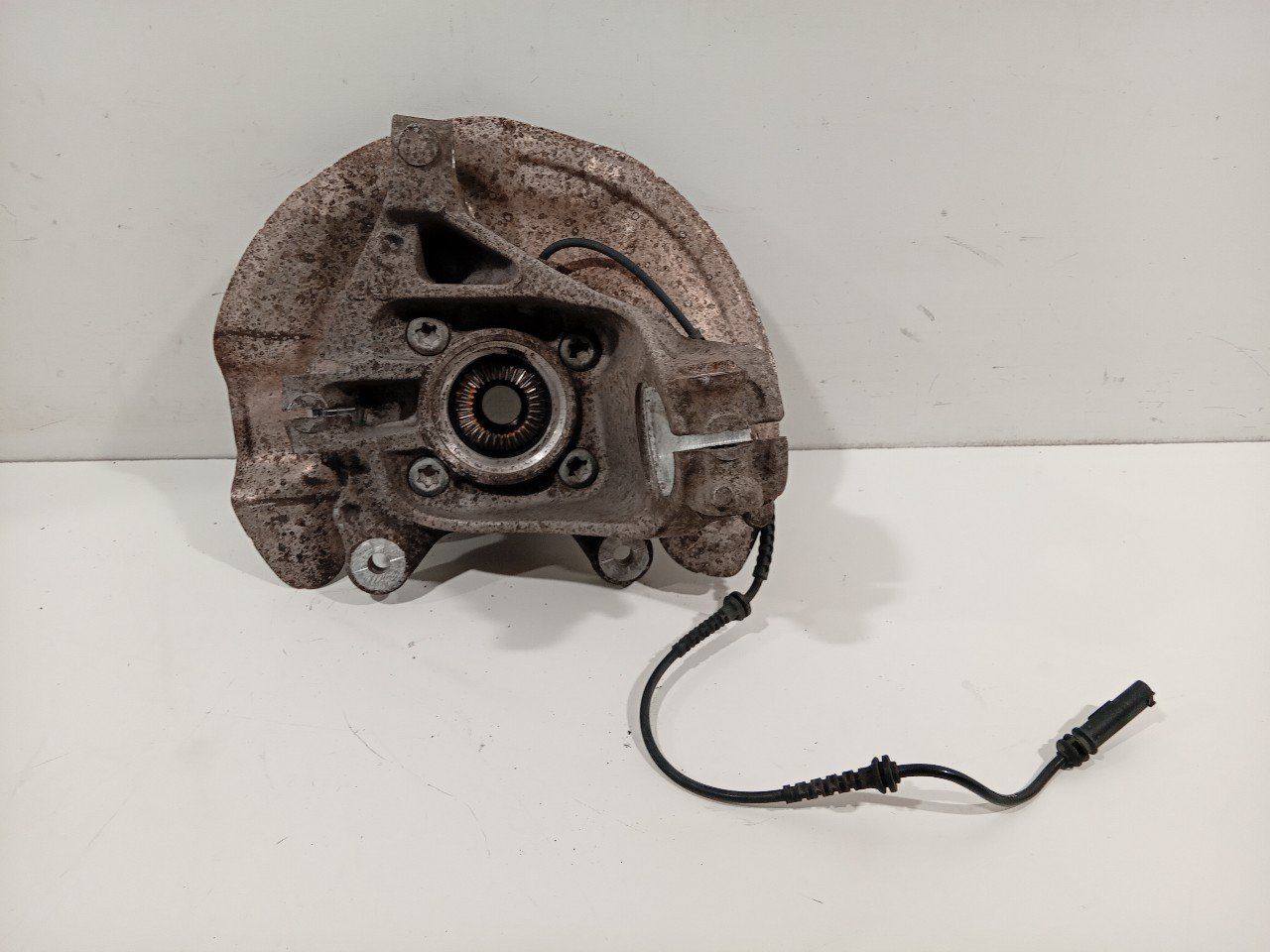 Wielnaaf links voor Mini Mini wheel hub usado en Menorca foto 4