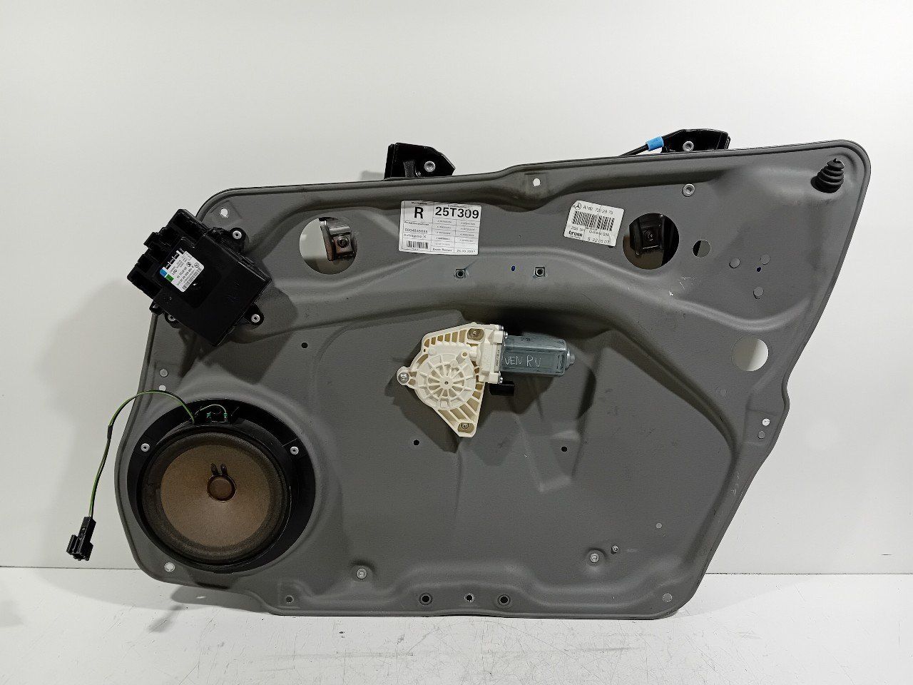 Raammechaniek elektrisch rechts voor Mercedes-Benz B-Clase window mechanism usado en Menorca