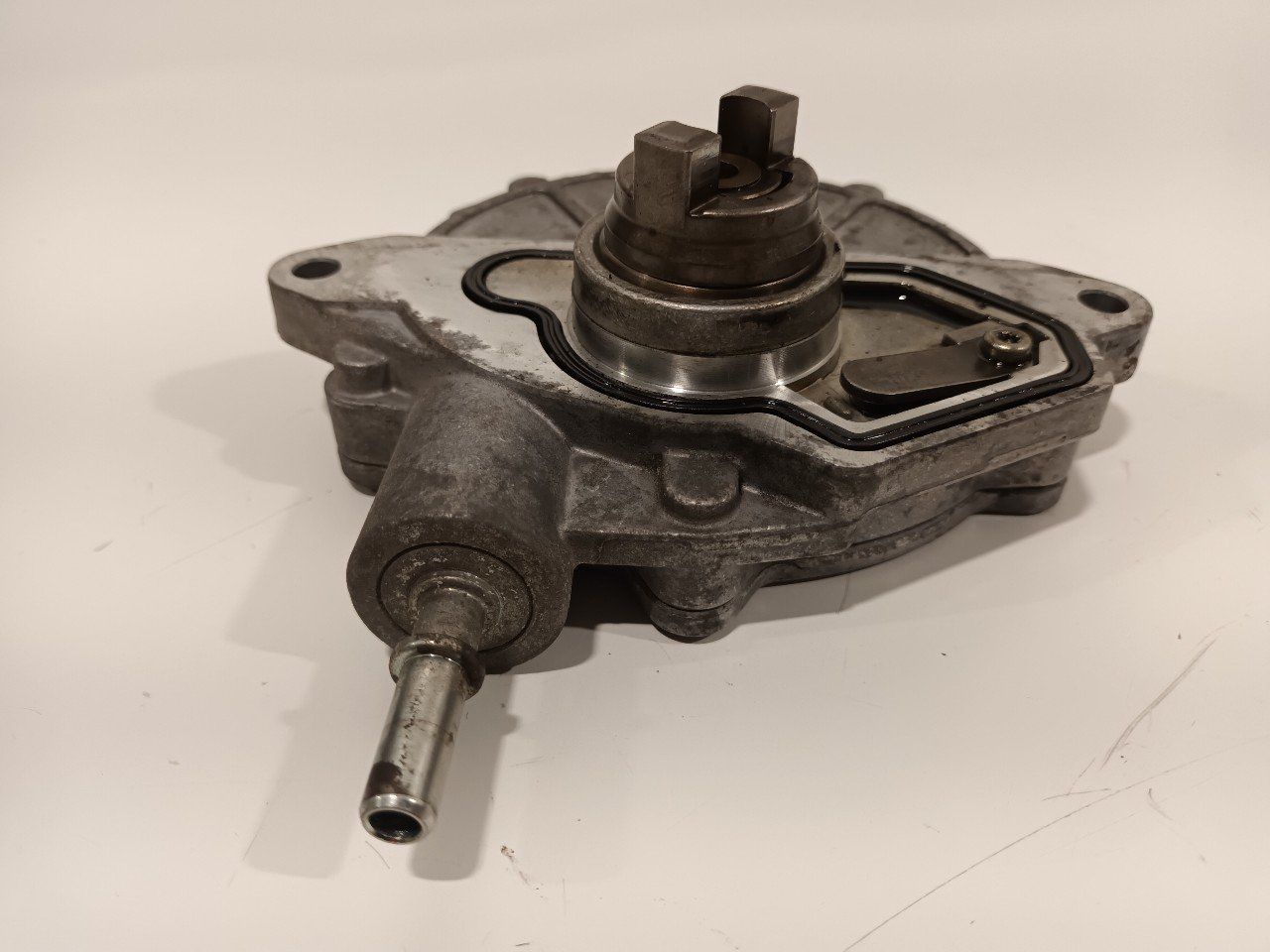 Vacuümpomp Mercedes-Benz B-Clase vacuum pump brake booster usado en Menorca foto 4