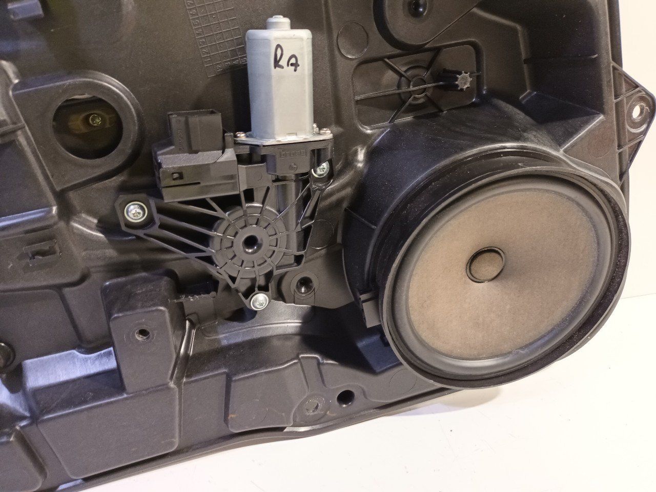 Raammechaniek elektrisch rechts achter Mercedes-Benz A-Clase window mechanism usado en Menorca foto 2