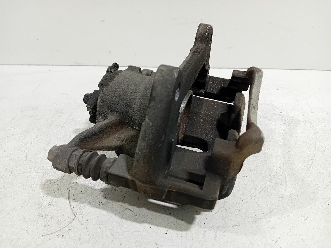 Remklauw rechts voor Volkswagen Golf caliper single usado en Menorca foto 3