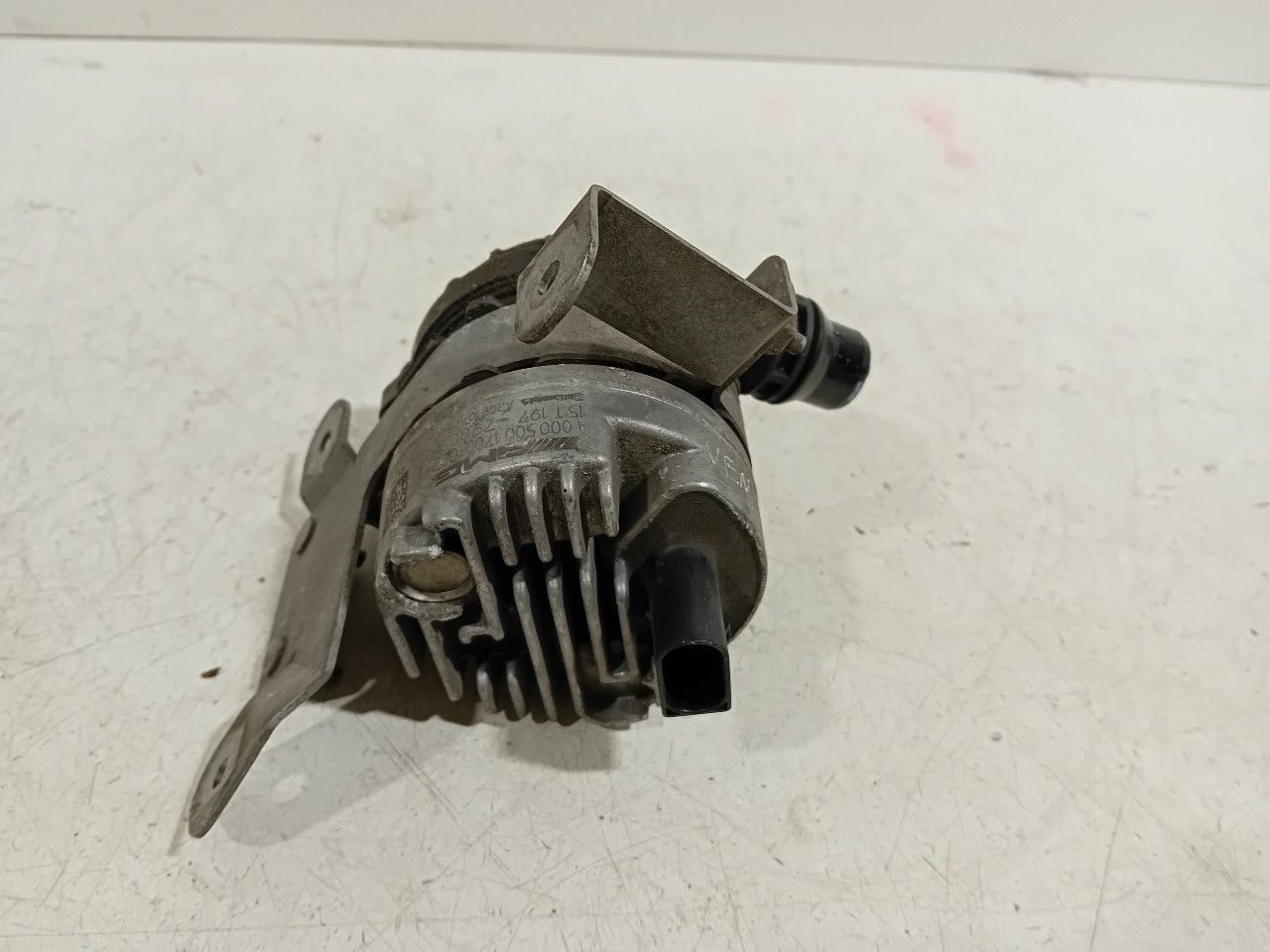 Waterpomp Mercedes-Benz GLE water pump usado en Menorca foto 3