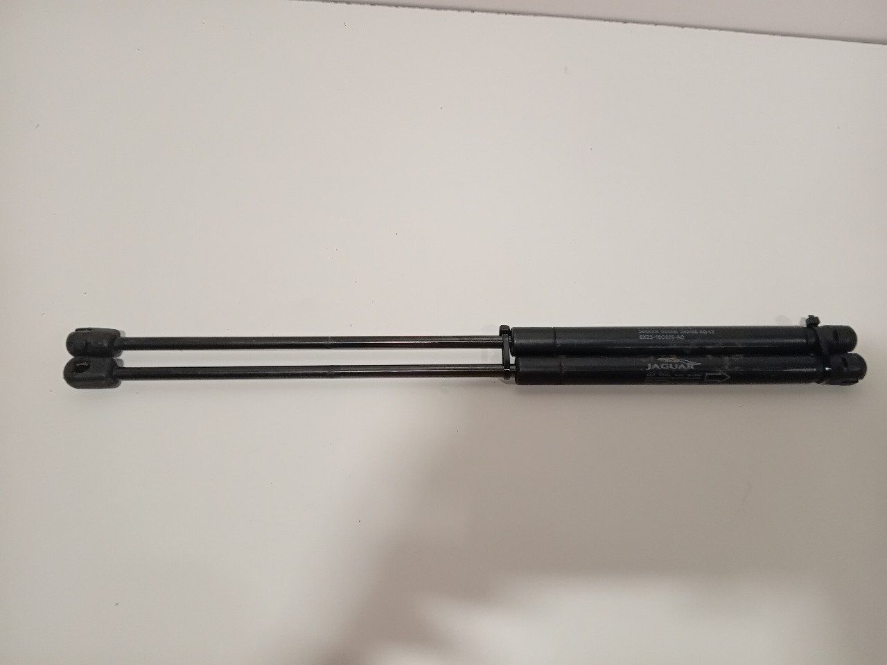 Gasdrukveerset voor Jaguar XF gas pressure springs usado en Menorca foto 2