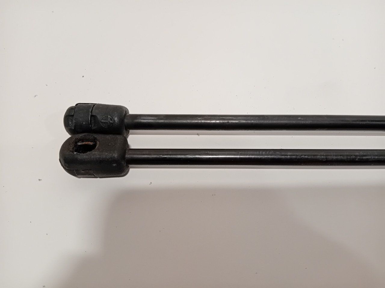 Gasdrukveerset voor Jaguar XF gas pressure springs usado en Menorca foto 3