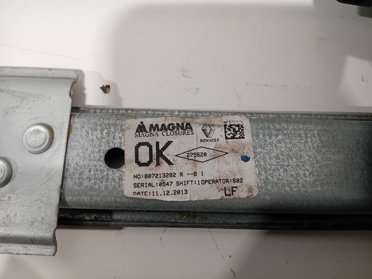 Raammechaniek elektrisch links voor Dacia Sandero window mechanism usado en Menorca foto 3